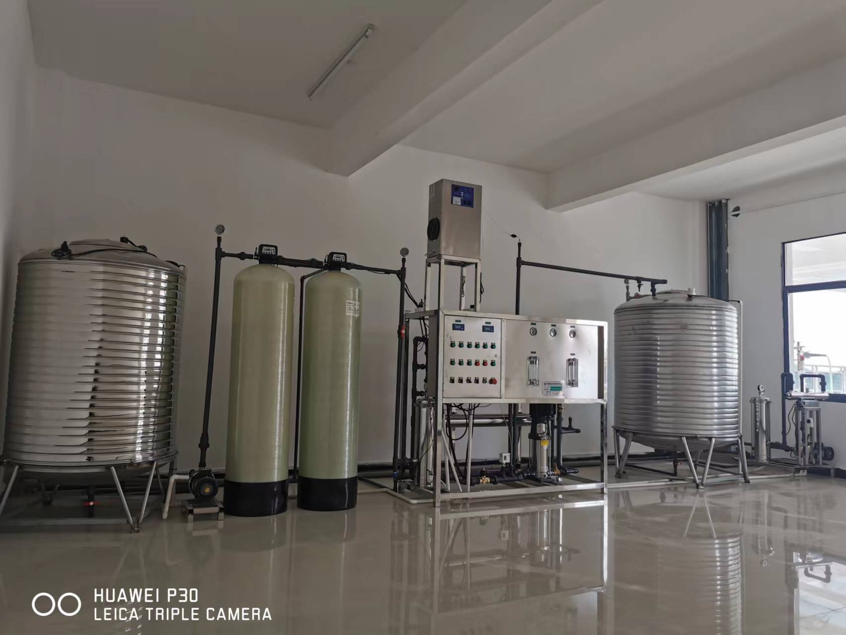 1675834743202249.jpg 1.0噸一級反滲透純淨水設備.jpg